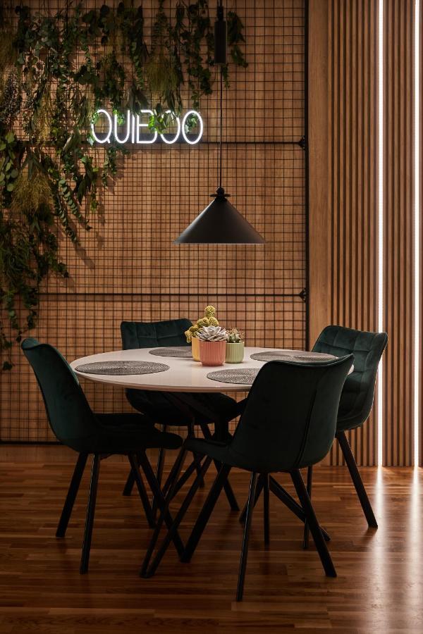 Appartamento Quiboo Cosmopolit Braşov Esterno foto